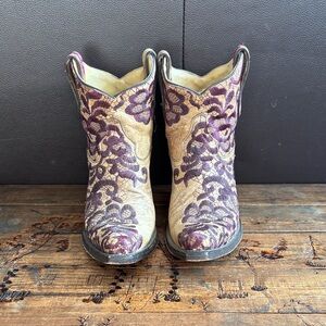 Corral Women's Saddle and Wine
Short Floral Lace Embroidery Boot